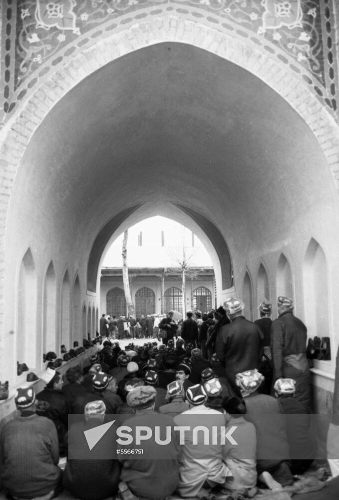 Prayer in Haji Yakub mosque in Dushanbe