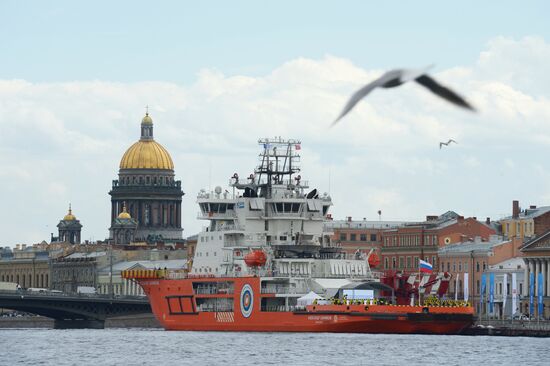 Icebreaker 'Aleksandr Sannikov' departs from St. Petersburg for its first Arctic voyage