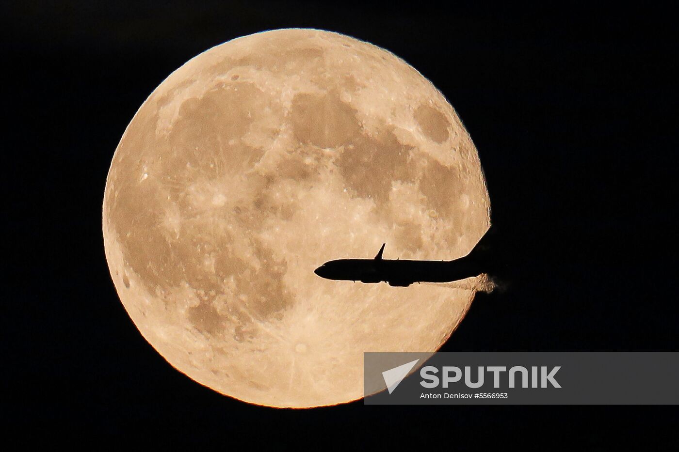 Full moon in Moscow Region