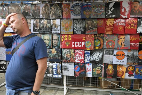 Souvenirs sold in Izmailovo Kremlin