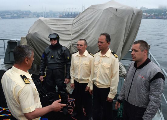 Underwater demining of munitions in Vladivostok's Golden Horn Bay