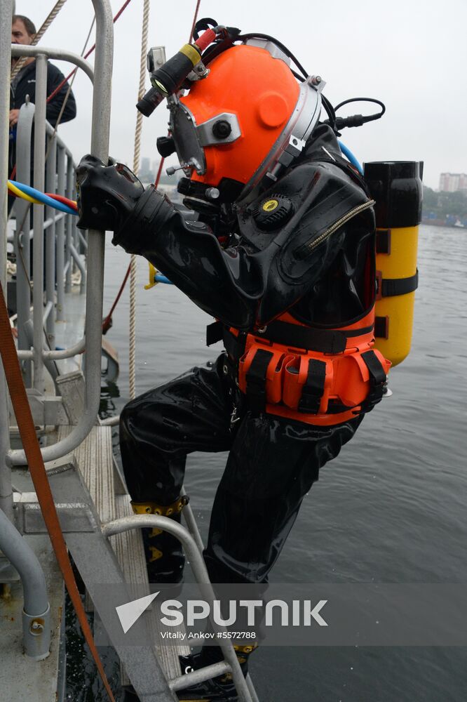 Underwater demining of munitions in Vladivostok's Golden Horn Bay