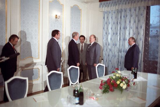 US Secretary of State James Baker visits Belarus