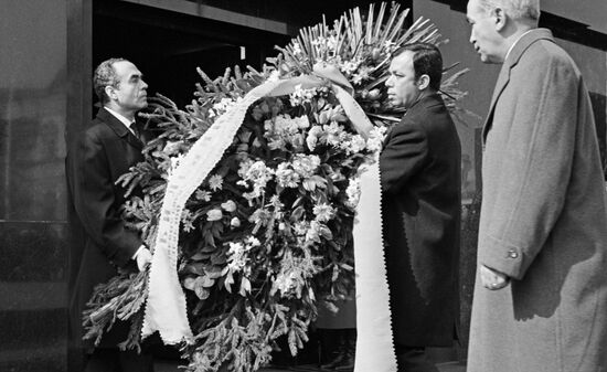 Celebrations to mark Vladimir Lenin's 100th birthday