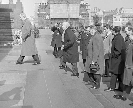 Celebrations to mark Vladimir Lenin's 100th birthday