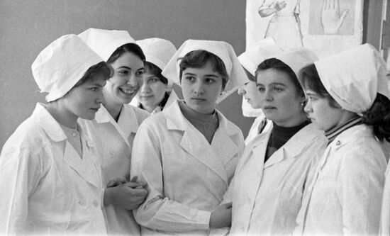 Medical School No.14 students