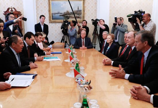 Foreign Minister Sergei Lavrov meets with members of US Congress