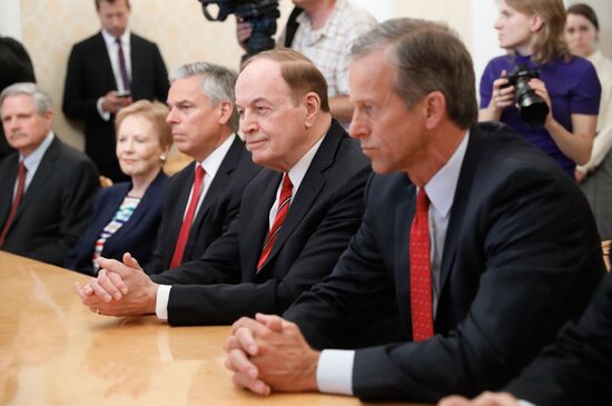 Foreign Minister Sergei Lavrov meets with members of US Congress