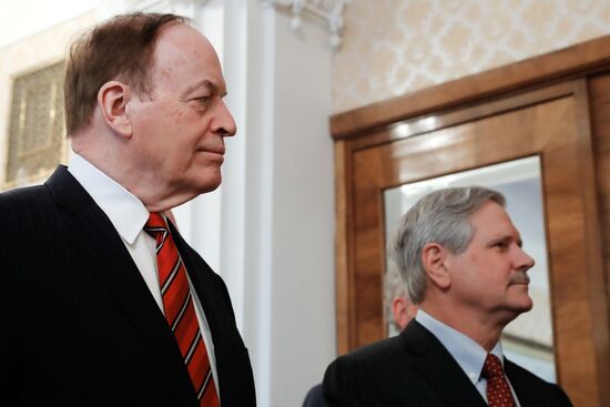 Foreign Minister Sergei Lavrov meets with members of US Congress