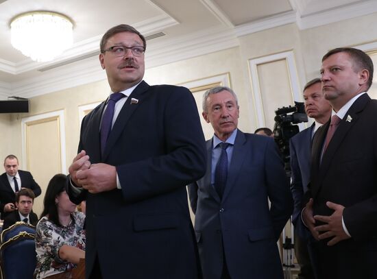 Russian Federation Council members meet with US Congress delegation