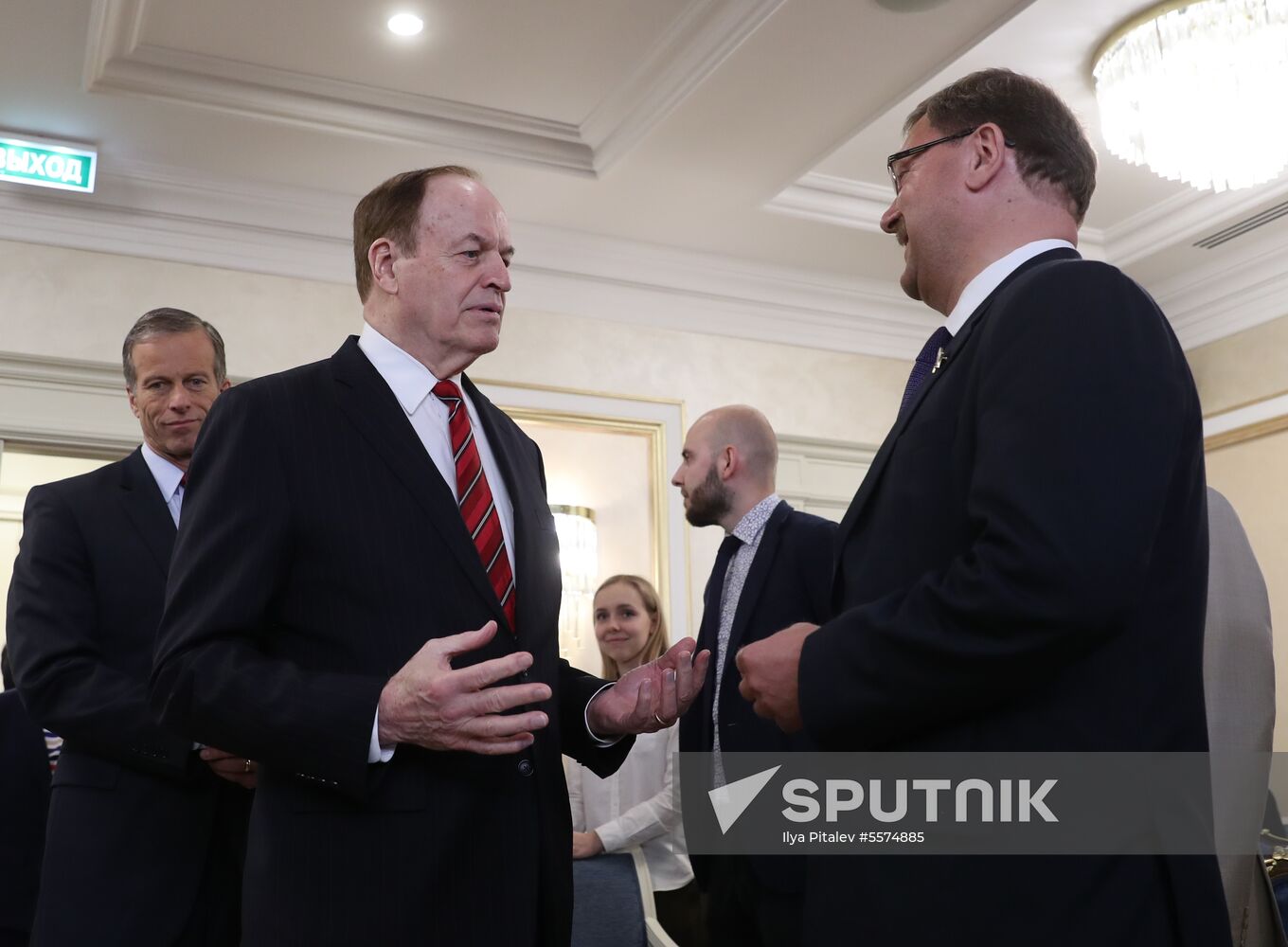 Russian Federation Council members meet with US Congress delegation