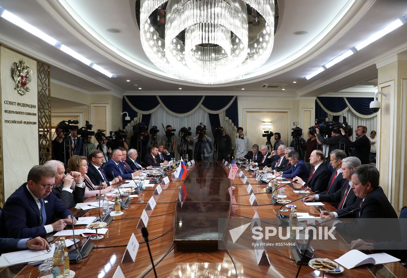 Russian Federation Council members meet with US Congress delegation