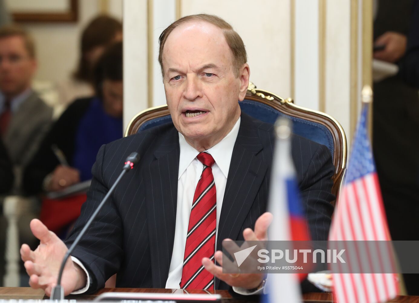 Russian Federation Council members meet with US Congress delegation