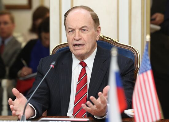 Russian Federation Council members meet with US Congress delegation