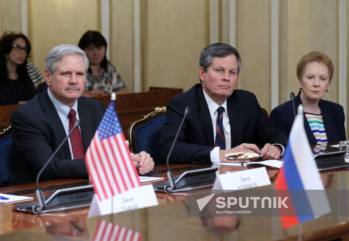 Russian Federation Council members meet with US Congress delegation