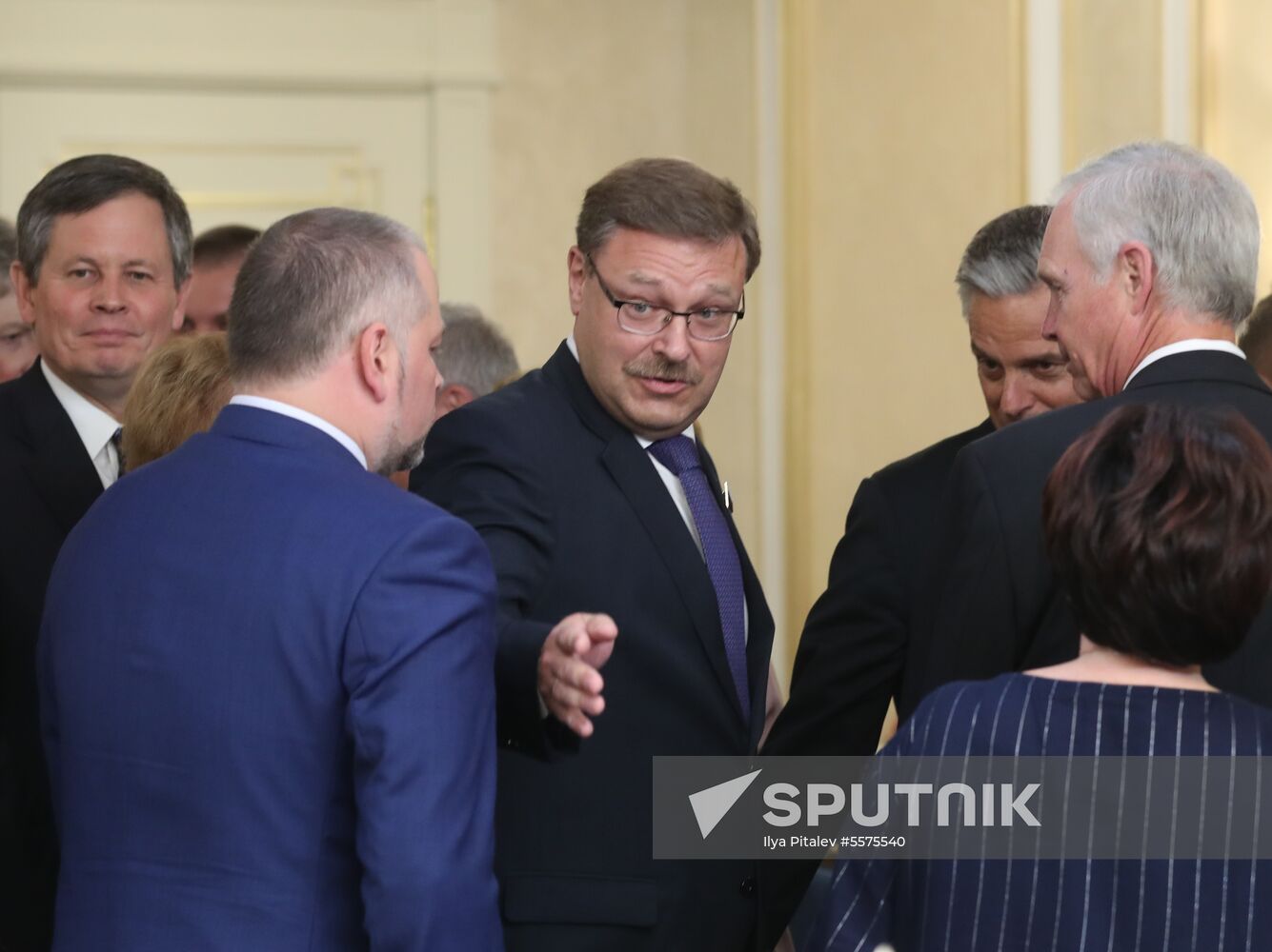 Russian Federation Council members meet with US Congress delegation