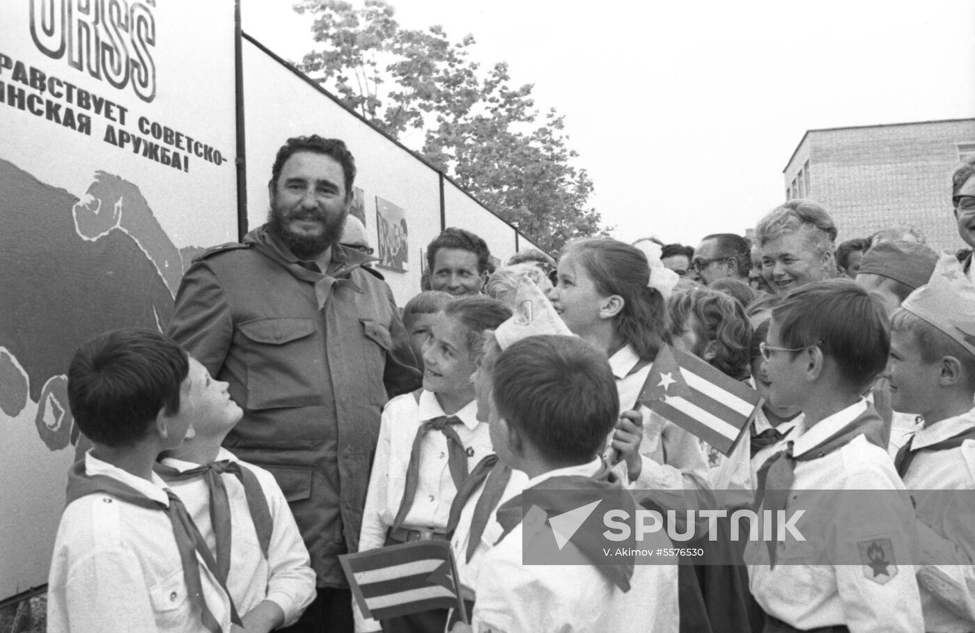 Fidel Castro visits USSR