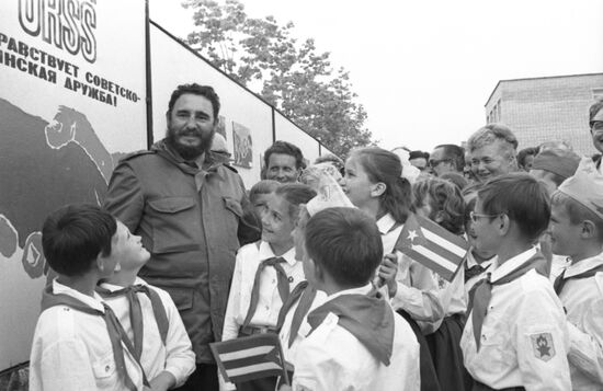 Fidel Castro visits USSR