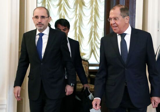 Meeting between foreign ministers of Russia and Jordan