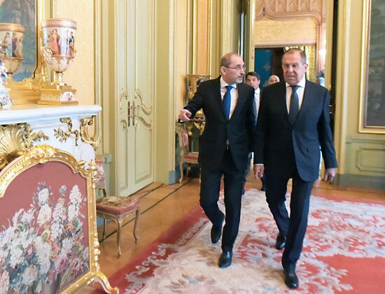 Meeting between foreign ministers of Russia and Jordan