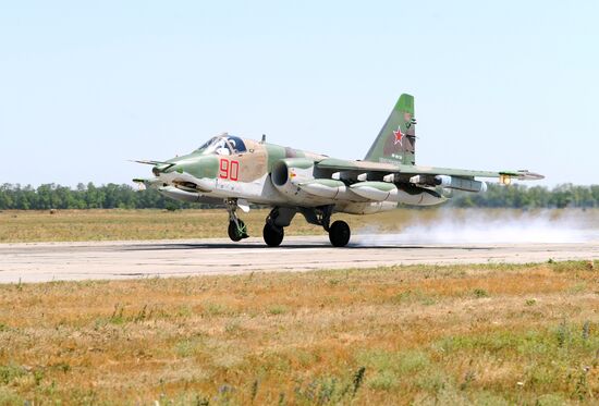 Russian aircraft return from Syria