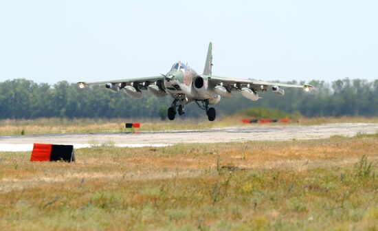 Russian aircraft return from Syria