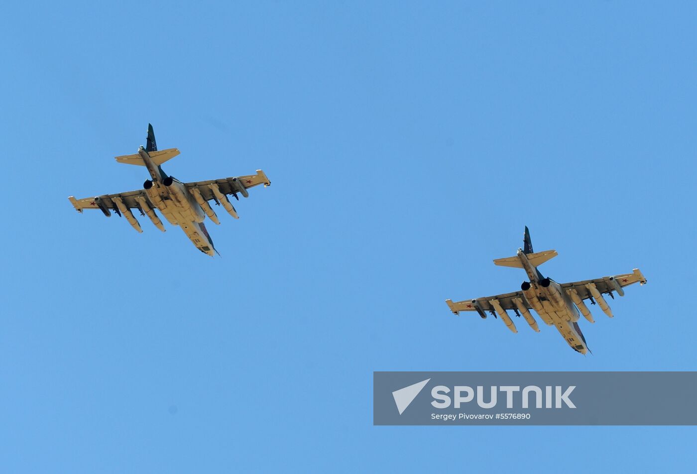 Russian aircraft return from Syria