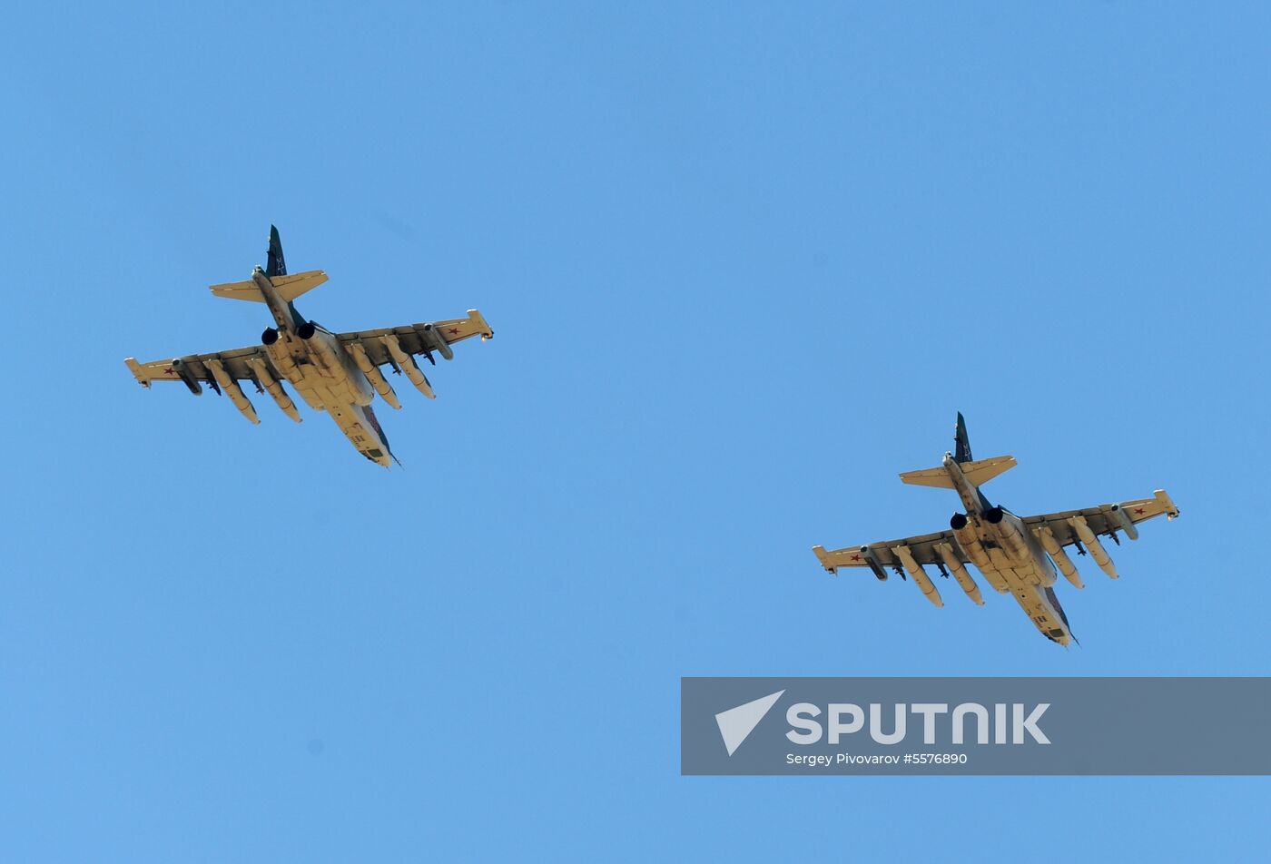 Russian aircraft return from Syria