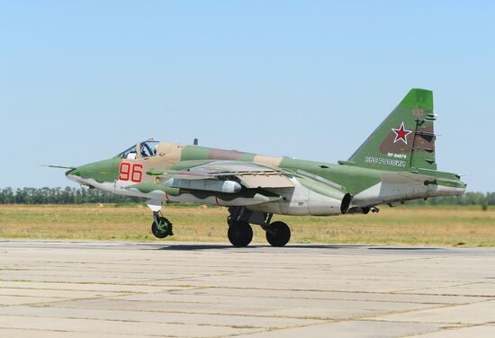 Russian aircraft return from Syria
