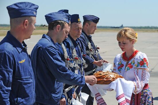 Russian aircraft return from Syria