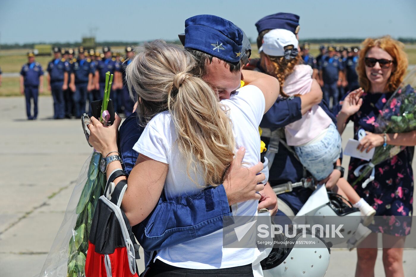 Russian aircraft return from Syria