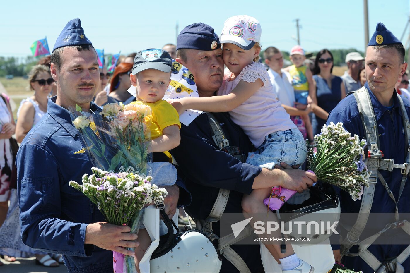 Russian aircraft return from Syria