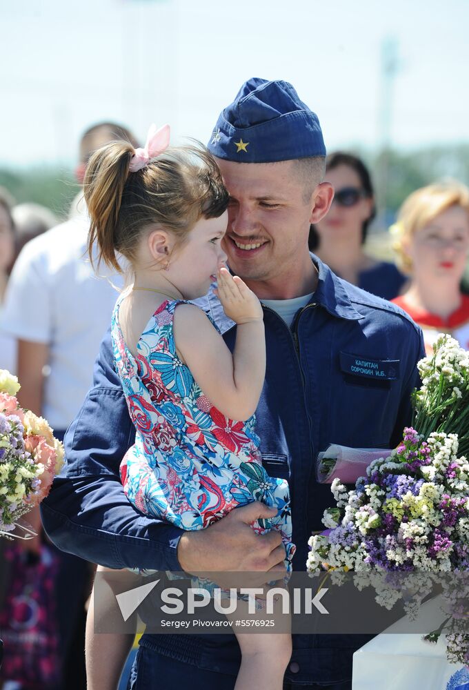 Russian aircraft return from Syria