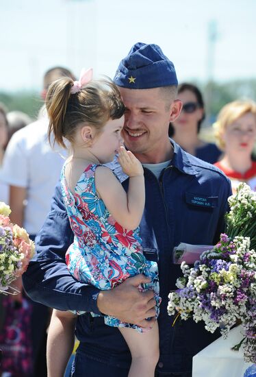 Russian aircraft return from Syria
