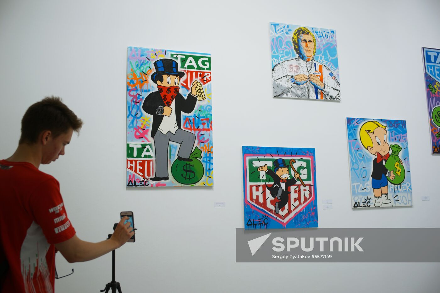 Exhibition by US street artist Alec Monopoly