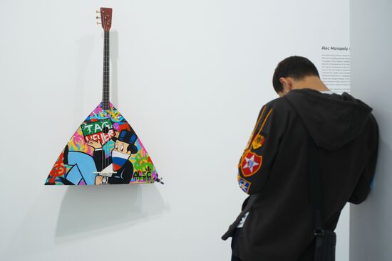 Exhibition by US street artist Alec Monopoly