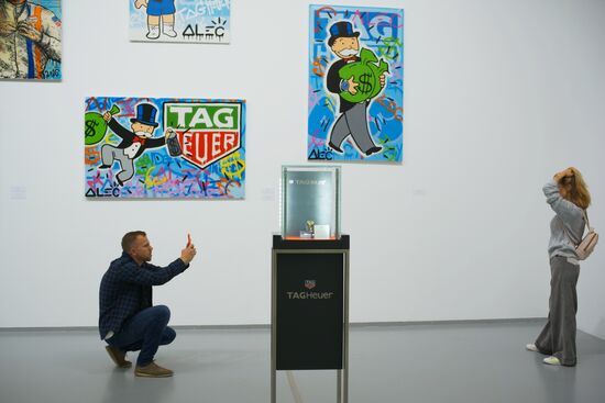 Exhibition by US street artist Alec Monopoly