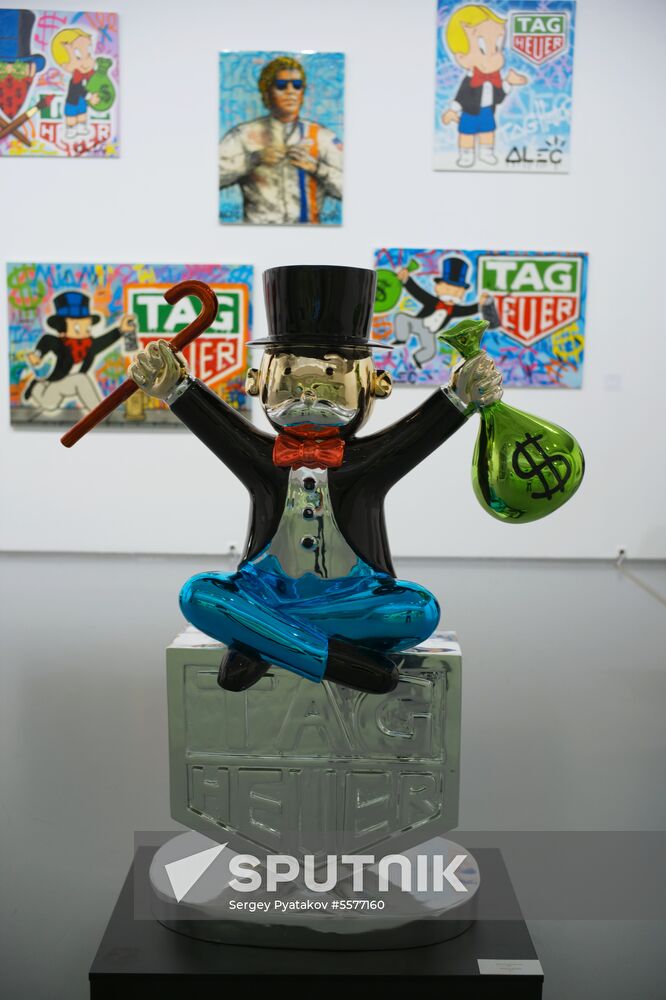 Exhibition by US street artist Alec Monopoly
