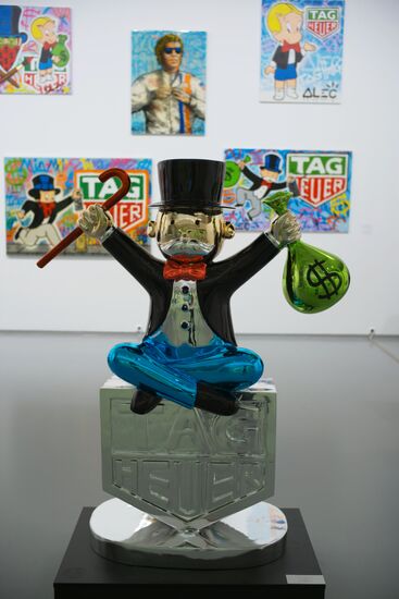 Exhibition by US street artist Alec Monopoly