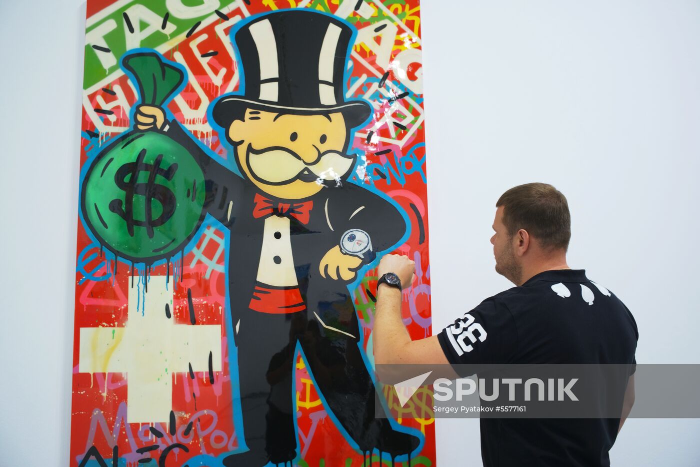 Exhibition by US street artist Alec Monopoly