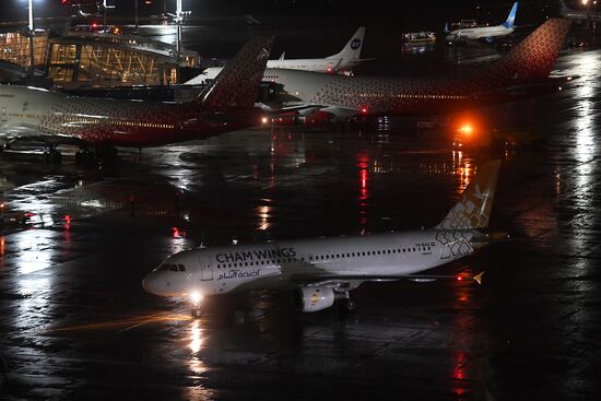 First Cham Wings Airlines flight arrives in Moscow from Damascus