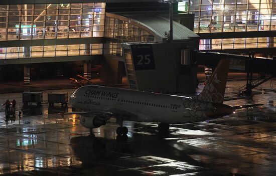 First Cham Wings Airlines flight arrives in Moscow from Damascus