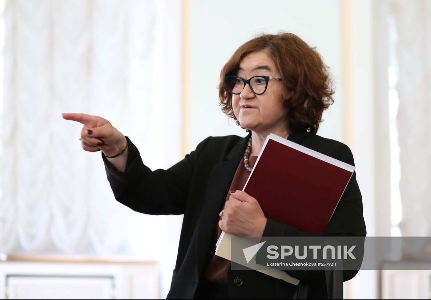 Russian Historical Society holds general meeting
