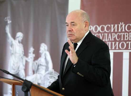 Russian Historical Society holds general meeting