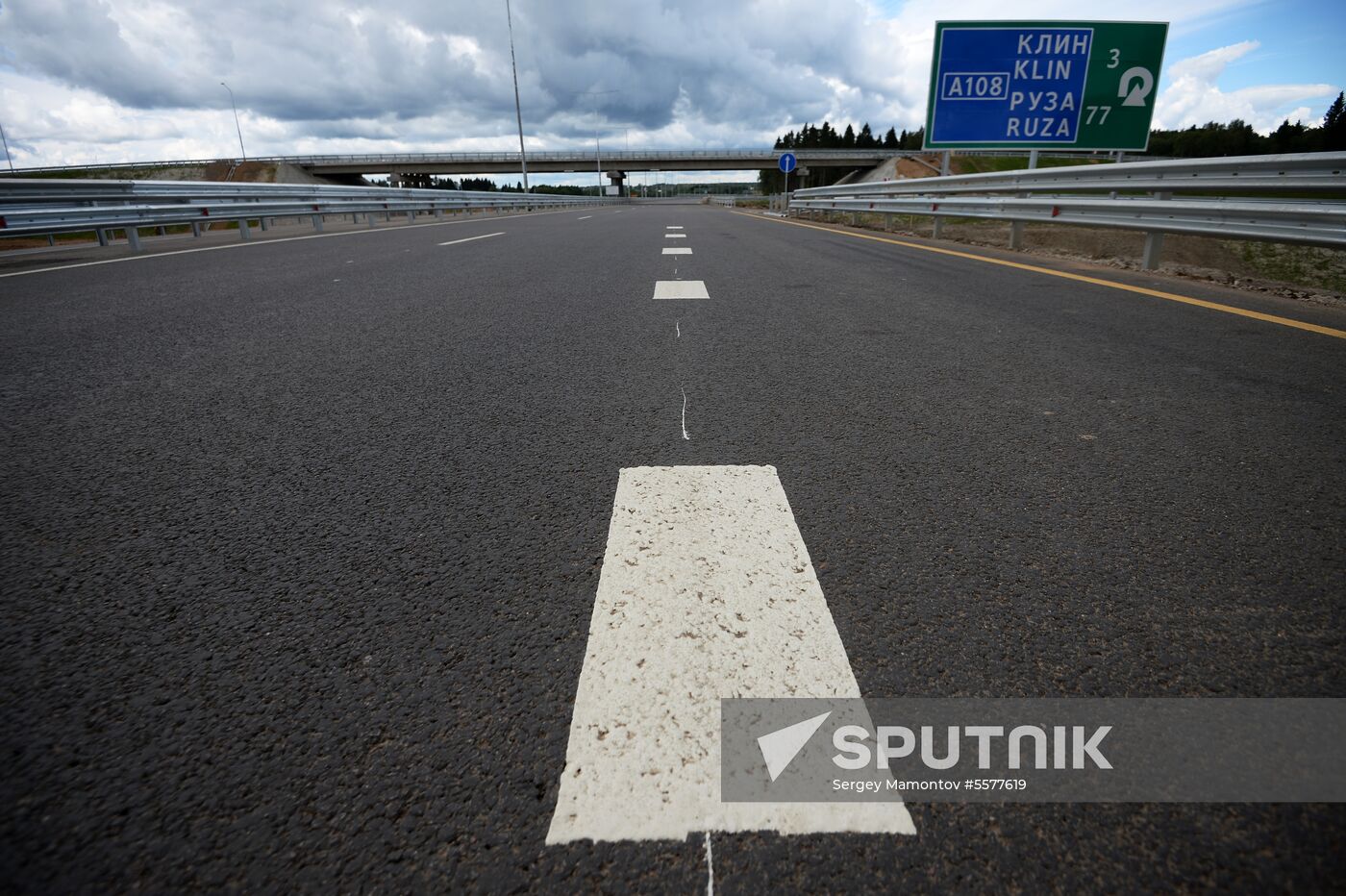 Central Ring Road and M-11 Moscow-St. Petersburg highway under construction