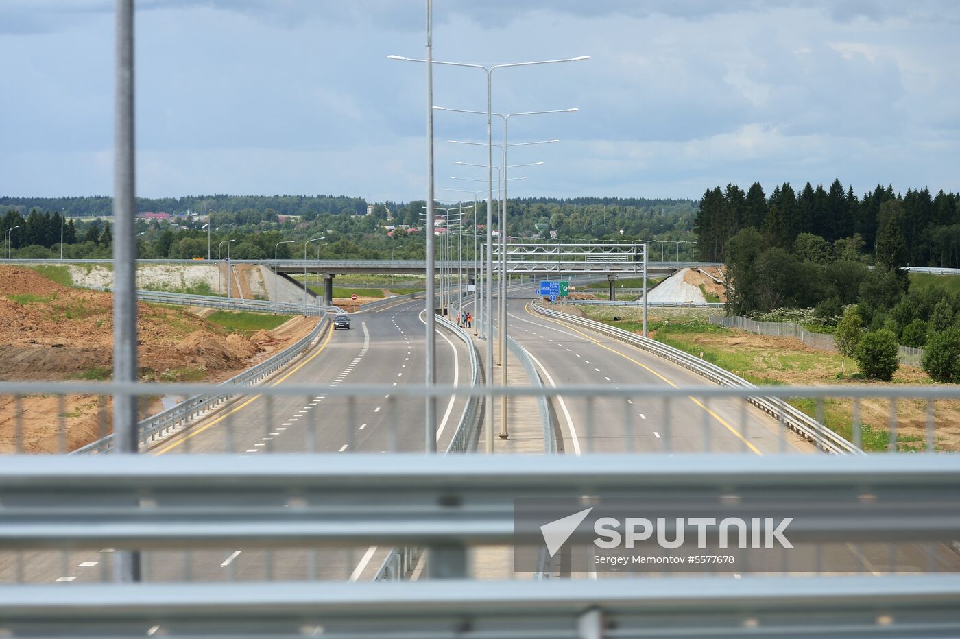 Central Ring Road and M-11 Moscow-St. Petersburg highway under construction