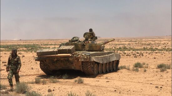 Syrian troops advance to border with Jordan in Daraa Province