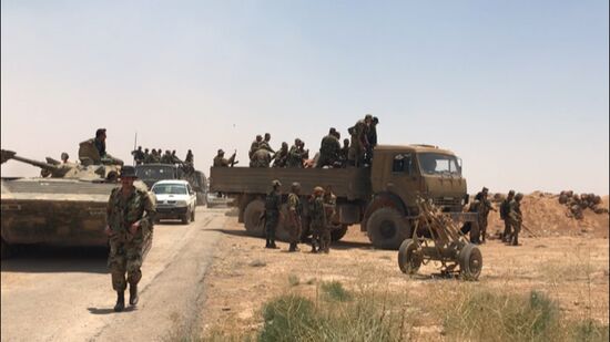 Syrian troops advance to border with Jordan in Daraa Province