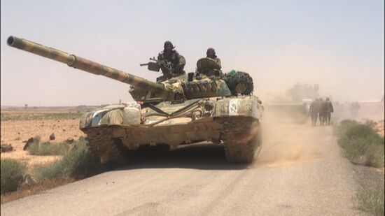 Syrian troops advance to border with Jordan in Daraa Province