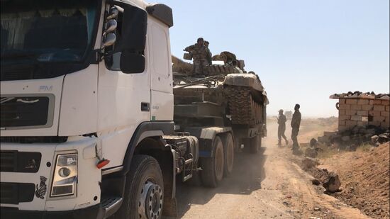 Syrian troops advance to border with Jordan in Daraa Province